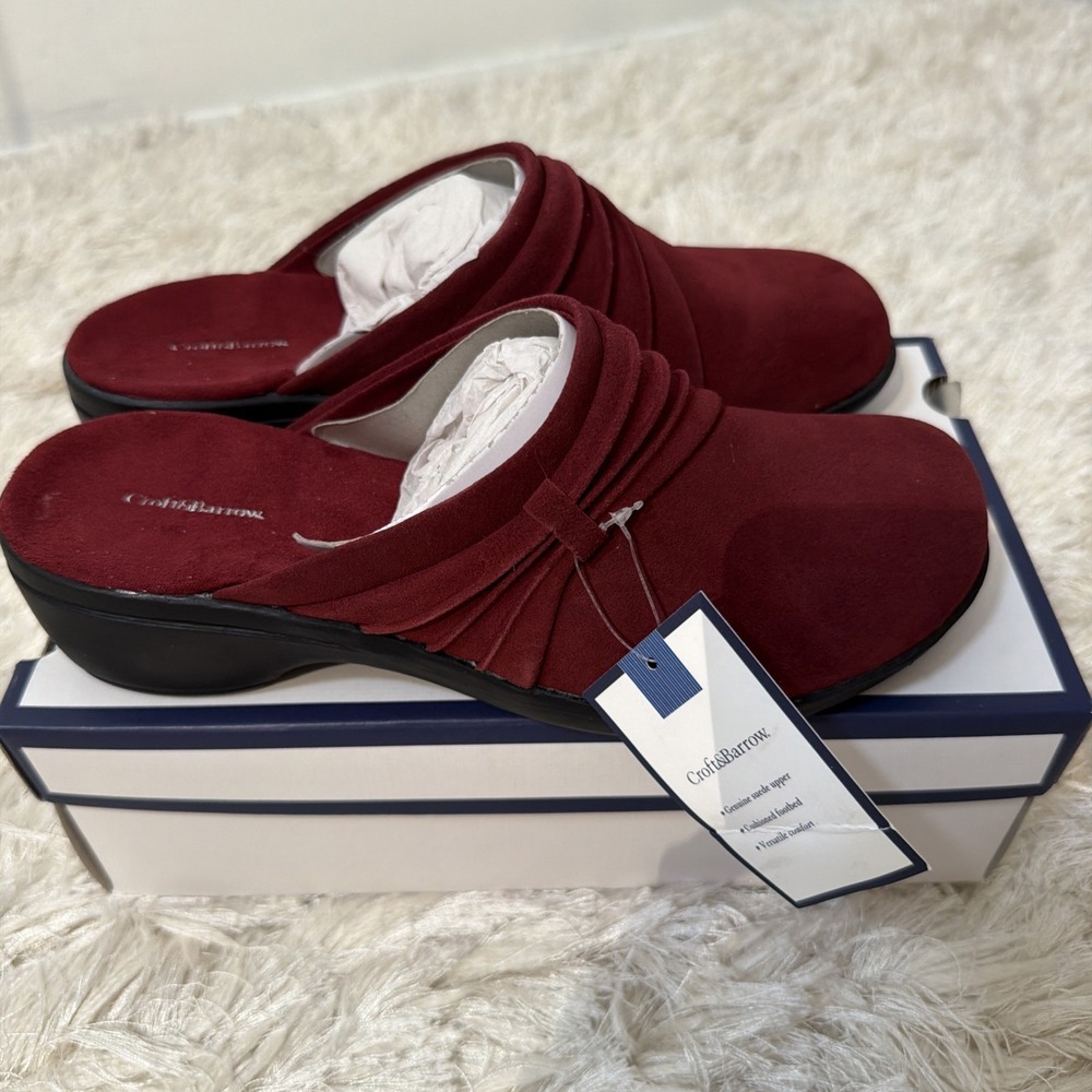 Croft & Barrow Women's Size 9.5 M Leather Maroon Slip On Clog Shoes Wedge Red